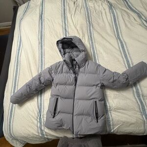 Aritzia Women's Gray Puffer Jacket